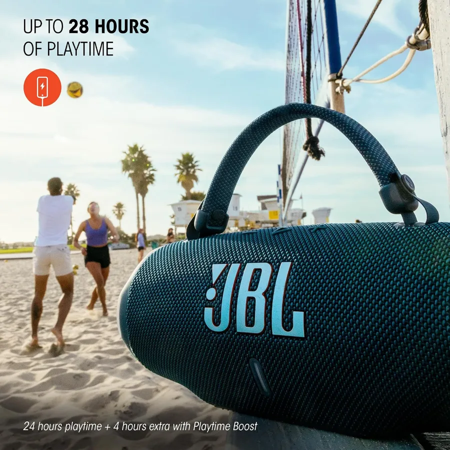 JBL Charge 6 blu in spiaggia con 28 ore di musica